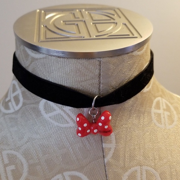 EUC Girls Black Velvet Choker